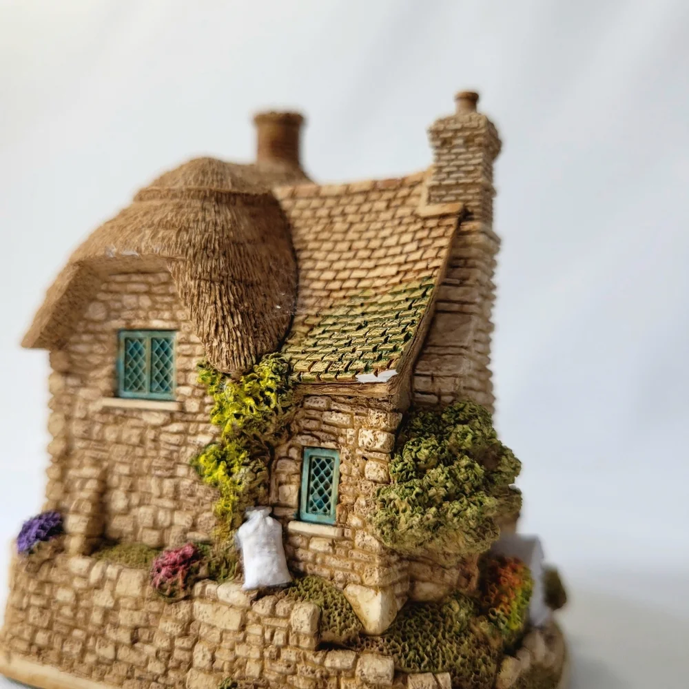 Lilliput Lane 